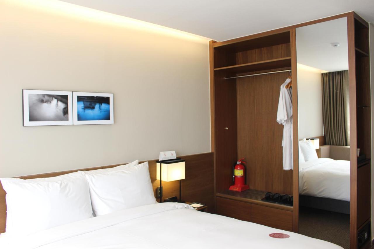 Ramada Encore By Wyndham Busan Haeundae Esterno foto
