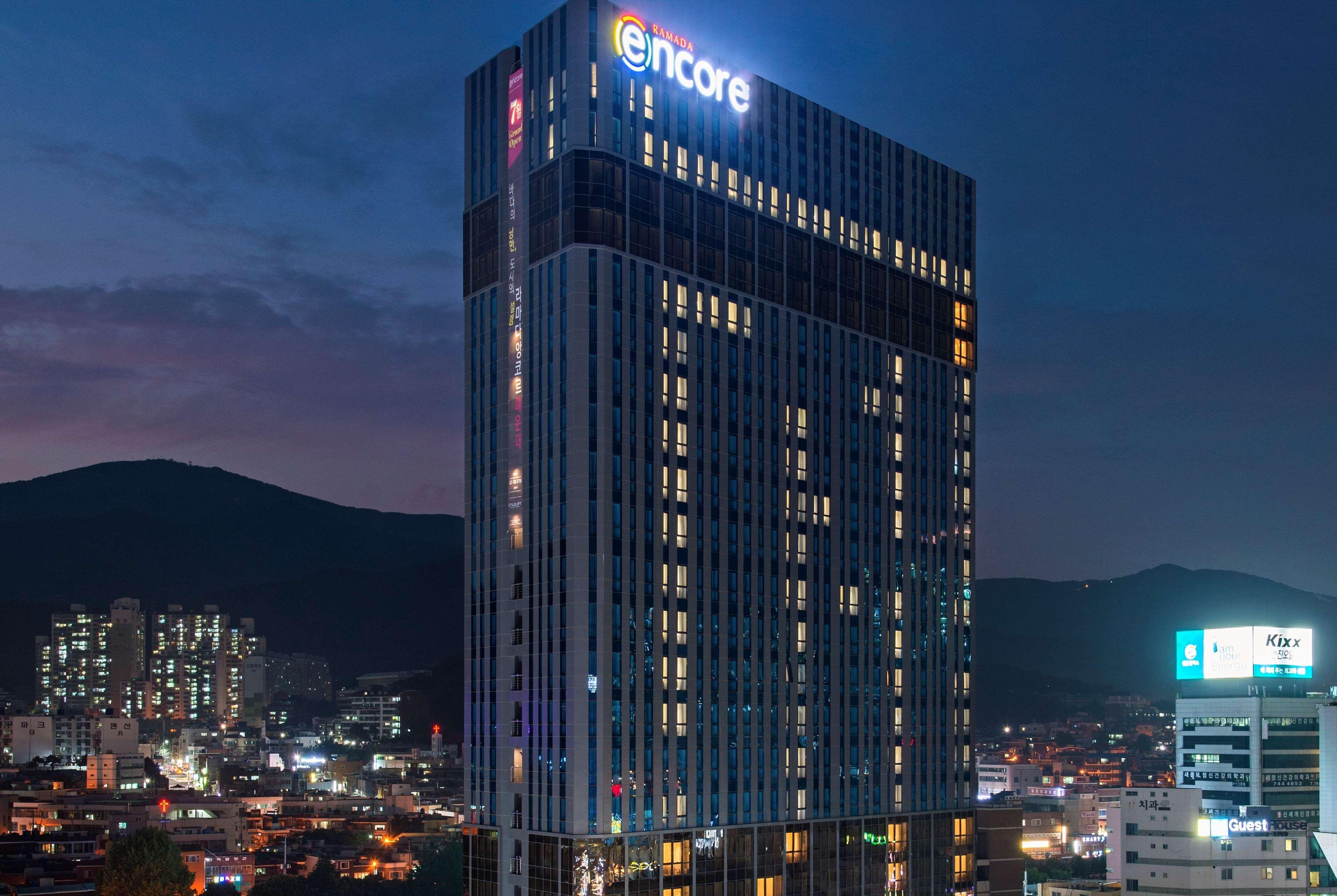Ramada Encore By Wyndham Busan Haeundae Esterno foto
